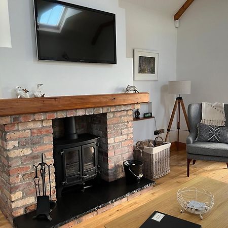 The Cottage At Ashbrook - Charming Country Cottage Near Белфаст Екстериор снимка