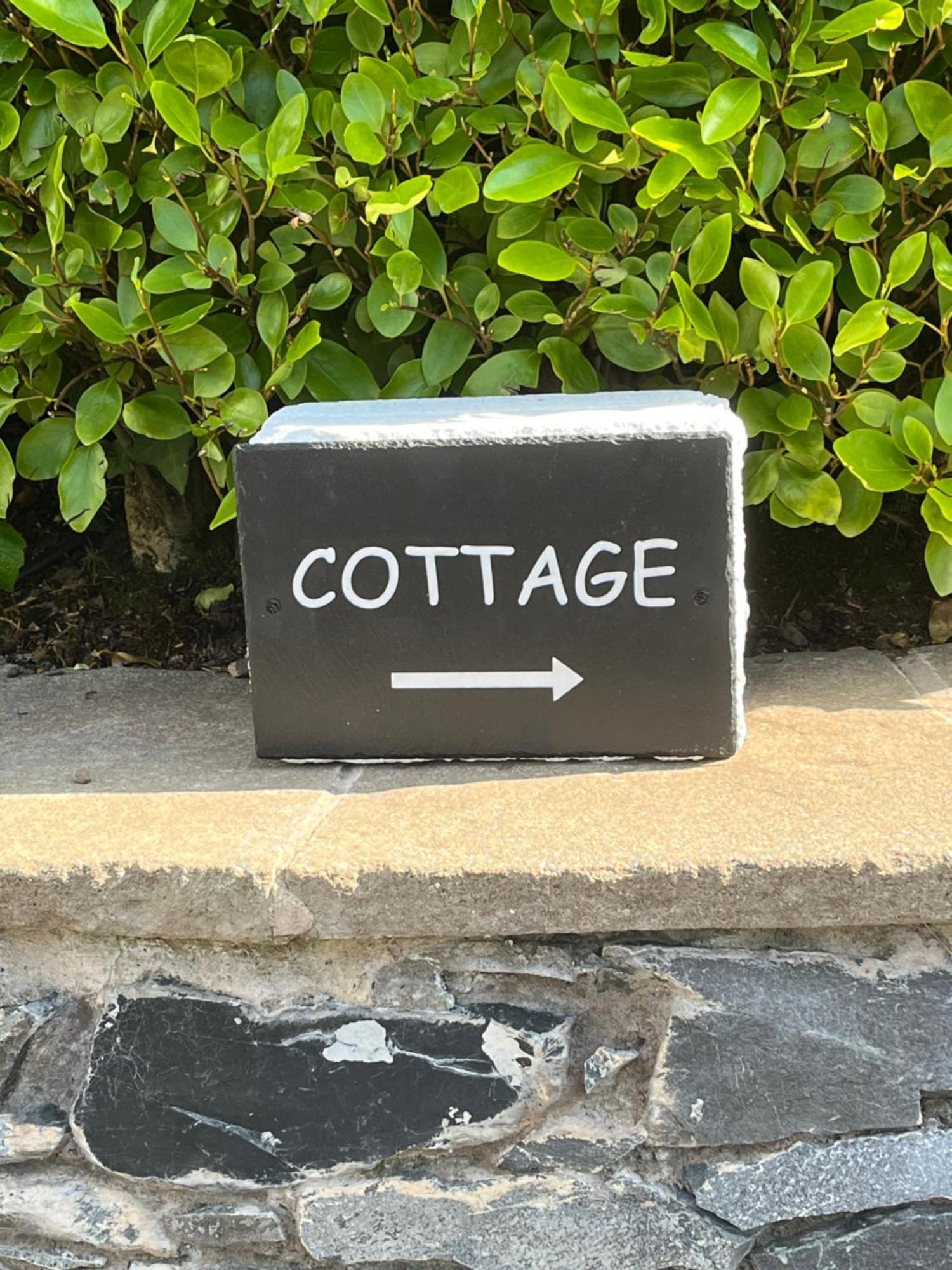 The Cottage At Ashbrook - Charming Country Cottage Near Белфаст Екстериор снимка